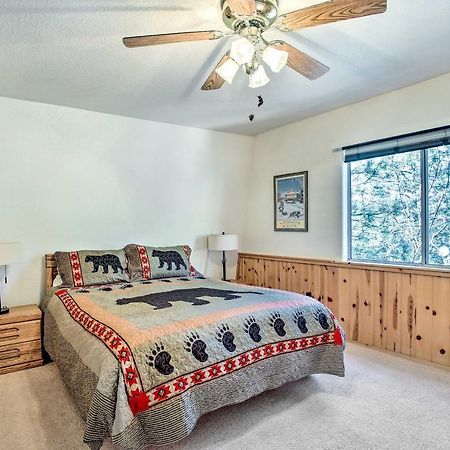 Cozy Getaway Cabin Deck And Hot Tub With Views! Villa Биг Беър Лейк Екстериор снимка